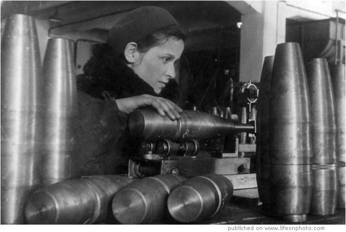 Voina_41_45eng's tweet image. Wartime shell plant