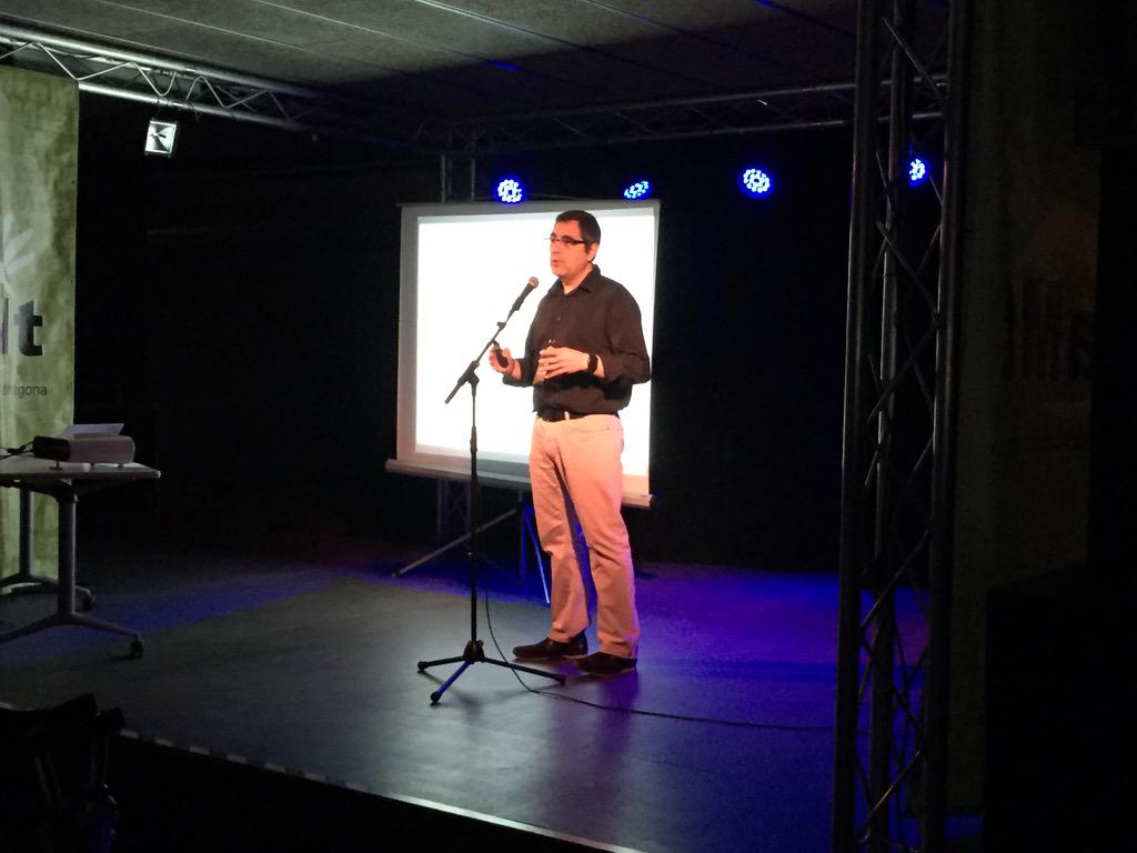 thinkittgn's tweet photo. @rrallo ens parla sobre Educacio i Tecnologia per a inspirar-nos http://t.co/ECbQ1ZM4jV