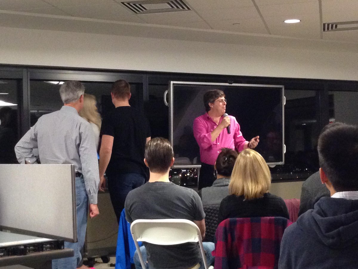 MVGTech's tweet photo. @pchee, @mfridgen, @etzioni, &amp; @ShaunaCausey all in the house tonight for #SWSea tonight. @SUWSeattle http://t.co/KJ8EK9swRM