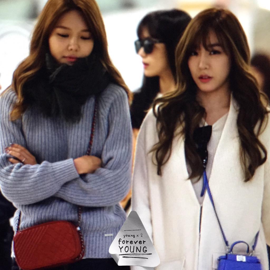 [PIC][07-03-2015]TaeYeon - Tiffany - SooYoung và YoonA trở về Hàn Quốc vào trưa nay B_ecBZuUcAAAeEq