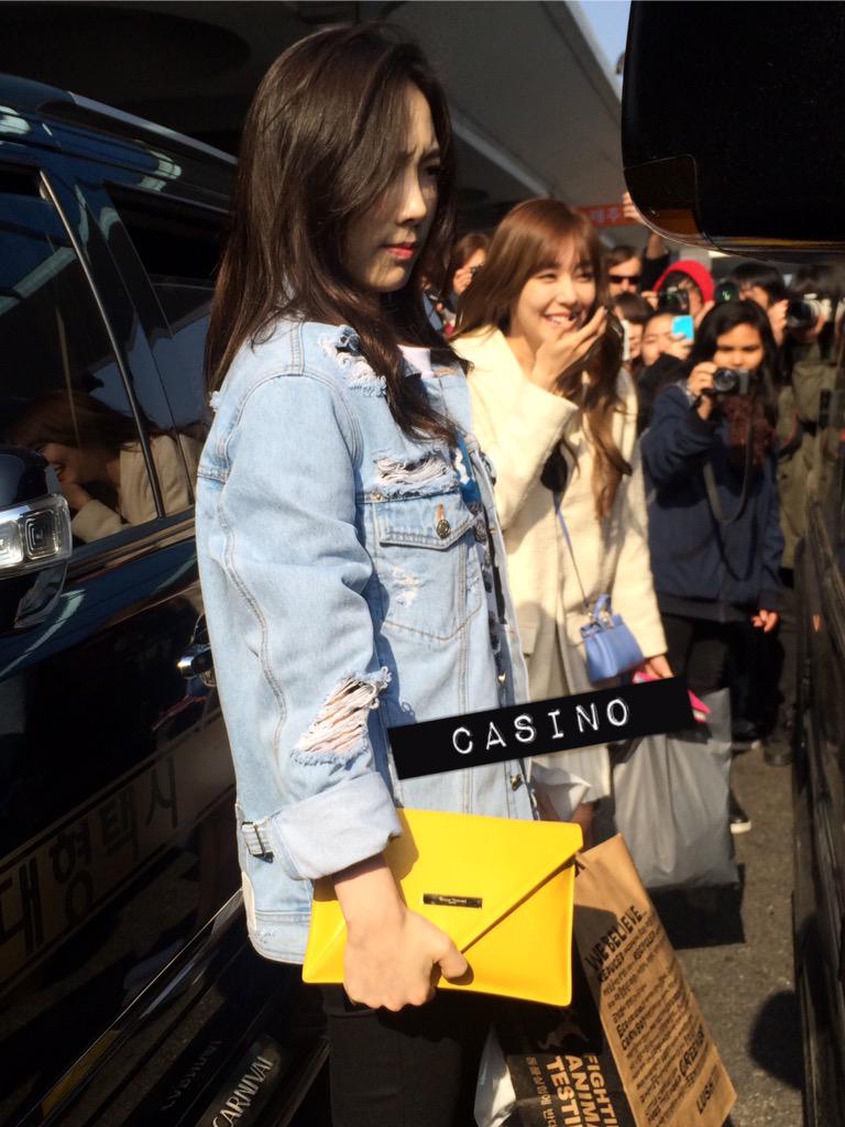 [PIC][07-03-2015]TaeYeon - Tiffany - SooYoung và YoonA trở về Hàn Quốc vào trưa nay B_edPTzUIAEj0Qq