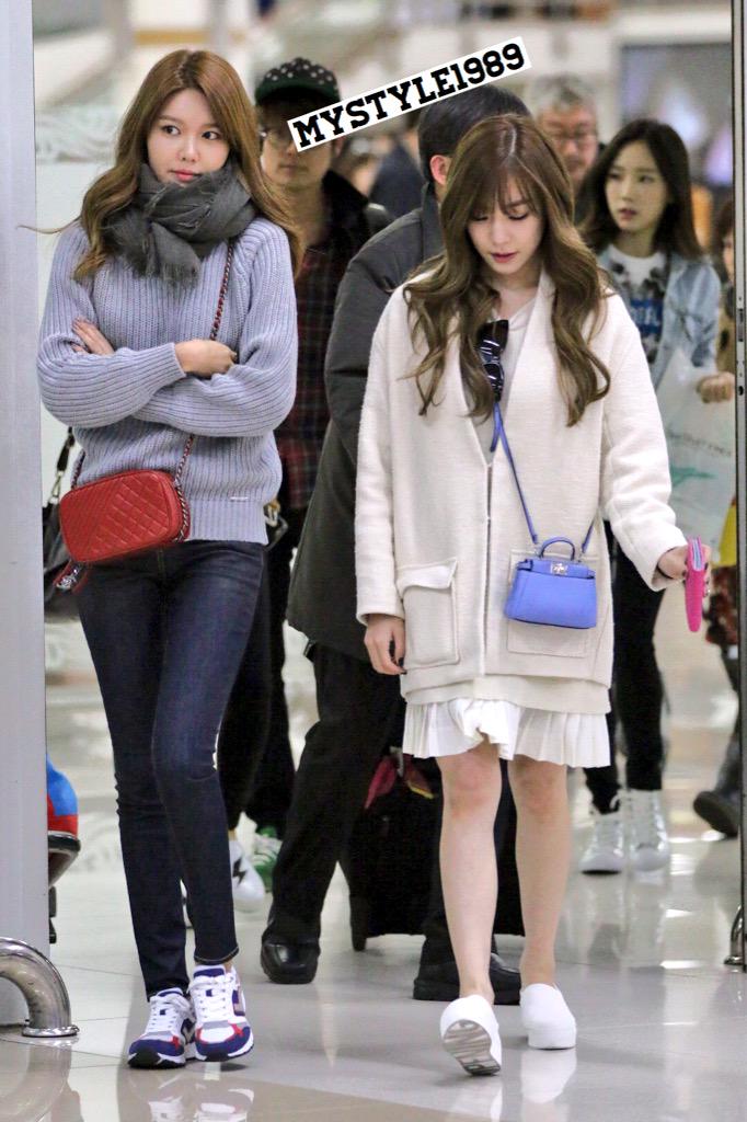 [PIC][07-03-2015]TaeYeon - Tiffany - SooYoung và YoonA trở về Hàn Quốc vào trưa nay B_ei-b1UcAAYyFM