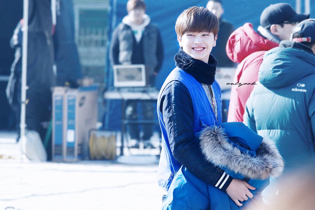 오늘 생일인 비투비 육성재gif | 인스티즈