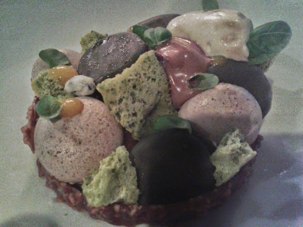 'Crab cannelloni' and 'rocks and moss' from <a href="/markgreenaway/">Mark Greenaway</a> in Edinburgh #Innovative