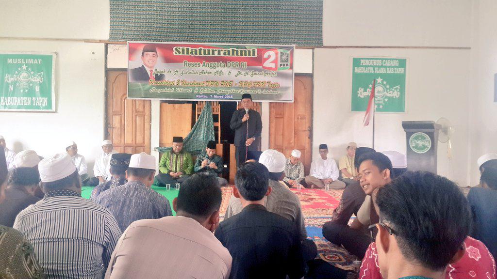 Zairullah_ZA's tweet photo. Silaturrahmi dan Konsolidasi dengan Pengurus DPC PKB dan PCNU di Rantau Kab Tapin.. @BeritaPKB @FraksiPKB #Reses http://t.co/ppUIvZdmYj