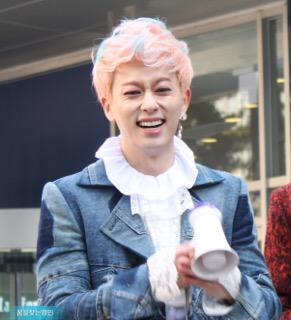 B_evNrcUIAAH_Qq.jpg:large