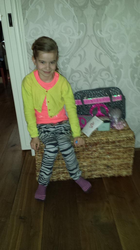 Vandaag onze marijke haar verjaardag vieren#bijna 7 jaar.💕