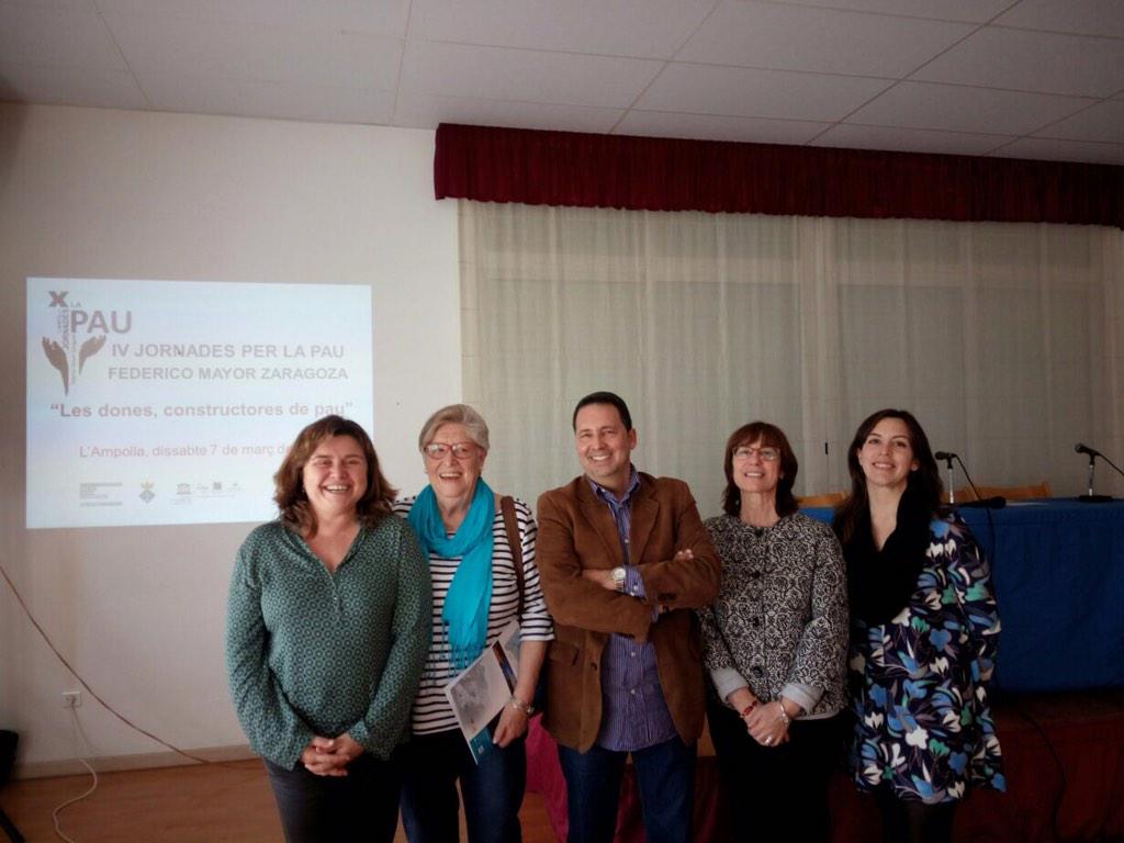 jornadaperlapau's tweet photo. @ernestplans amb @marzoar @Cmagallon1 @MolinsViqui70 #LauraCastillo #DonesConstructoresDePau a la #IVJornadaPerLaPau http://t.co/pIxnybMVLP