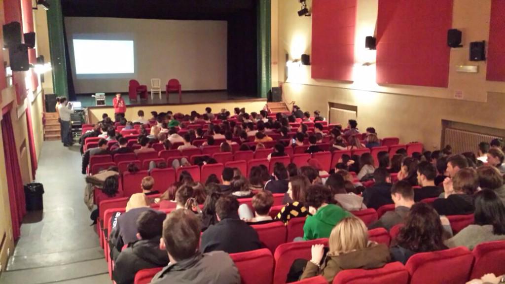 RotaryV's tweet image. Giornata dedicata al #Rotaract bellissima iniziativa! Complimenti #lightuprotary