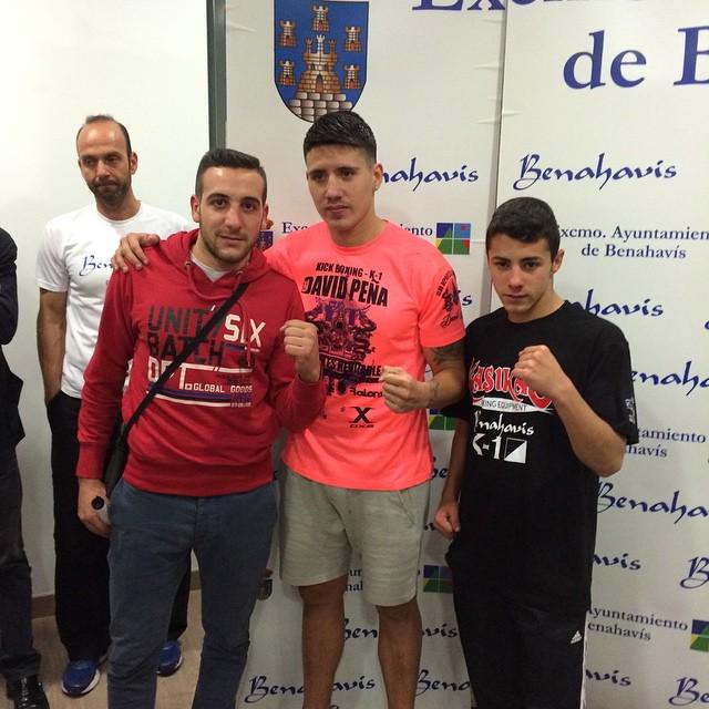 mo_karena's tweet photo. Vamos a ver guerra #campeónes #granveladaladehoy #con #maximosuarez #manuelgomez #eldorado #benhavis #luchadetitane… http://t.co/laiPMLL1cs