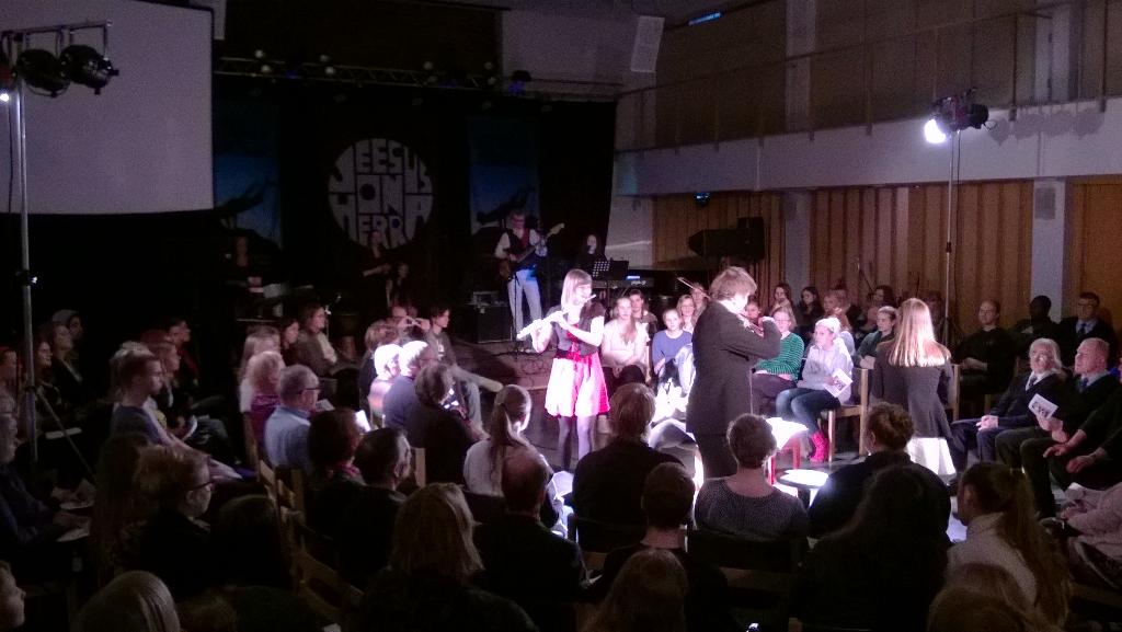 SRONuoret's tweet photo. Missiomusalinjan Mitkä juhlat näistä tuleekaan? #kestävälläperustalla http://t.co/W4MbSyaGjI