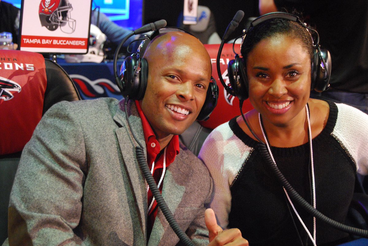 AtlantaFalcons's tweet photo. Win a trip to the 2015 @nfl Draft, thanks to @Equifax! Enter here: http://t.co/14X3VtszDW #ScoreWithEquifax http://t.co/gpkXFgLuh5
