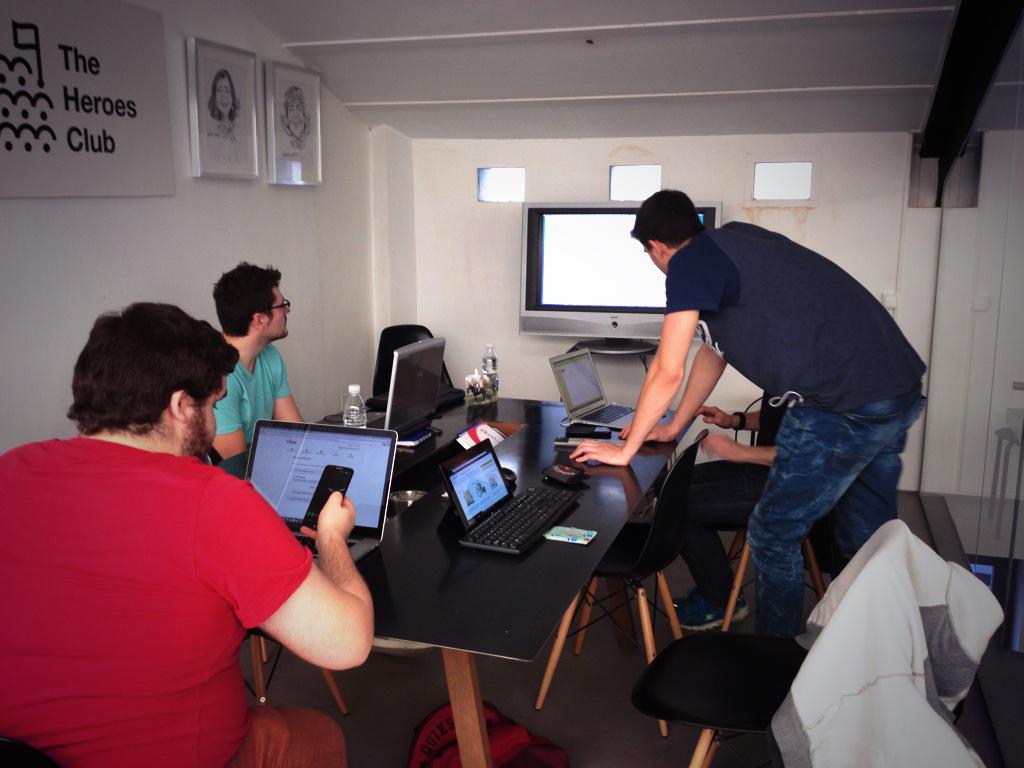 A tope <a href="/jvicenteherrera/">Juanvi</a> con #AWS #googlecloud en <a href="/academy_startup/">Startup Academy</a> #startupacademy #technology <a href="/the_heroes_club/">The Heroes Club</a>