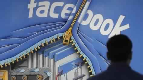 Le360fr's tweet photo. Un adepte de #Daach face à un juge à cause de #Facebook
http://t.co/tinM3aSAiL http://t.co/oKsALi8UpM