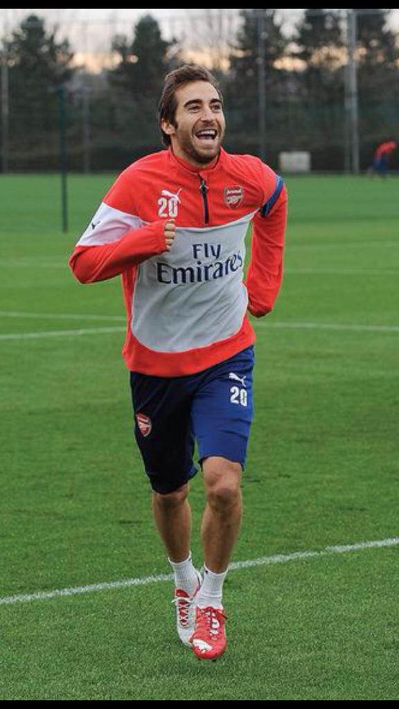 I am honoured to share the same birthday with this God, happy birthday Mathieu flamini 