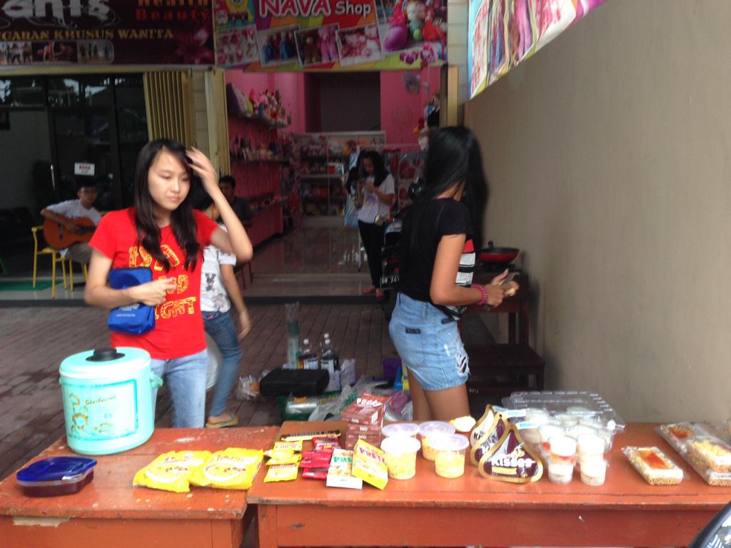 Yuk mampir ke Stand Kobasma di selatan Klinik Kamboja(Jl. Wr Supratman no 28x) harga mulai dari Rp 5.000