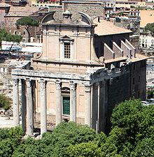 emilio_delrio's tweet photo. Antonino Pío fue muy querido por sus conciudadanos. Este es el templo que le dedicaron en el Foro de Roma http://t.co/ux9x1rkVVt