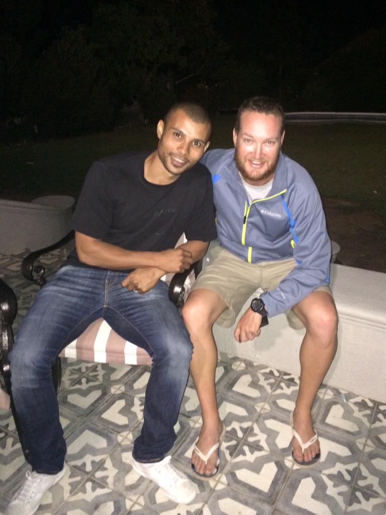 therovingrunner's tweet photo. Not everyday u get 2 hang with a #olympic #sprinter! Awesome bloke, shared some trail &amp; track tips! @leighjulius http://t.co/gaoFaYP8RW