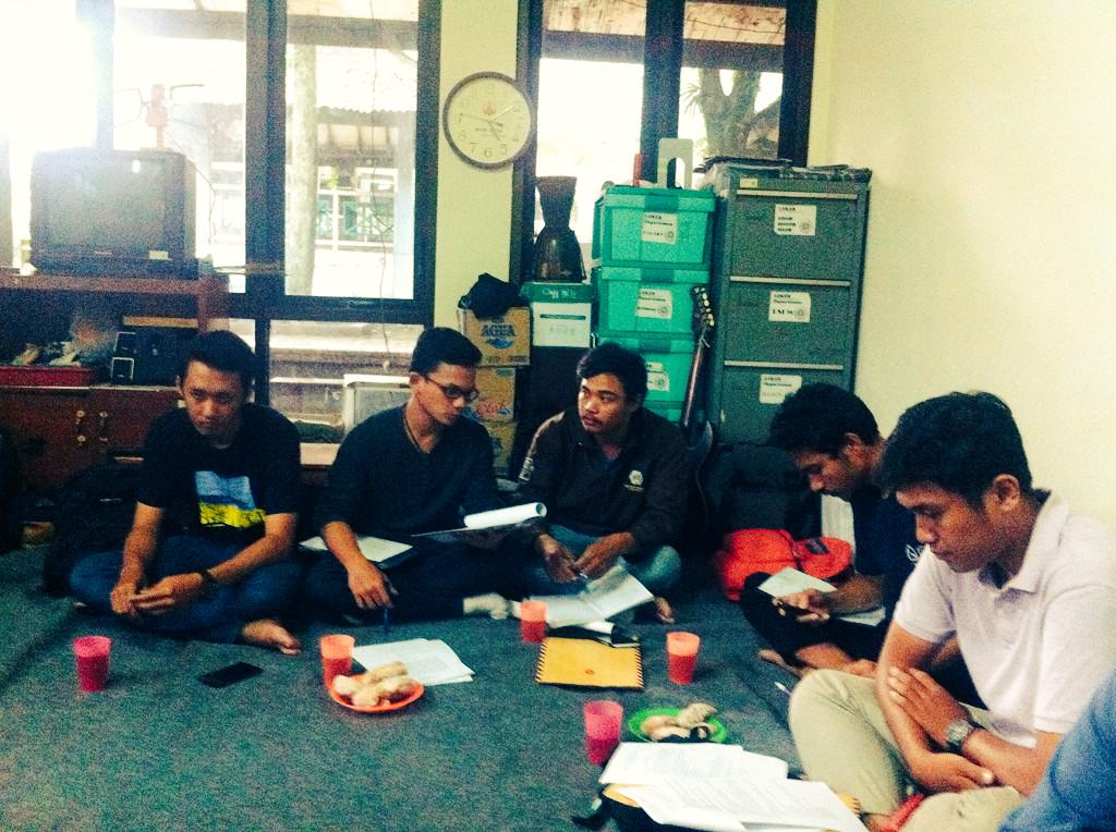 Agenda Hari ini, Pra Rakorwil Jatim Bali.  <a href="/hmplITS/">HMPL ITS</a> <a href="/hmpwk_itn/">HMPWK ITN Malang</a> <a href="/pwk_unipasby/">HMPWK</a> <a href="/HMPWK_Unhi/">HMPWK UNHI</a>