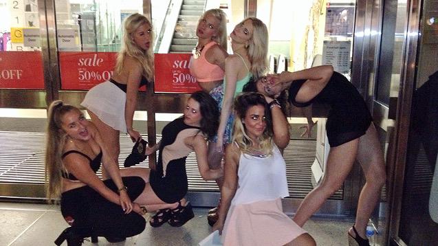 liamlunniss's tweet photo. Going through my camera roll and I found this from my birthday 2013.. I love you all you beasts💃🎉 #TTCfam http://t.co/hrDD1G5lqw