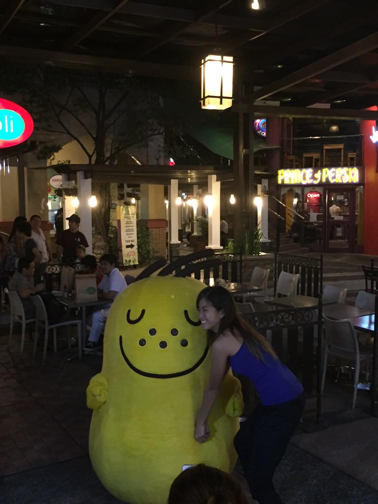 MichaelMarcos20's tweet photo. Spotted #PotatoInTheCity with .@gretchenho at Eastwood City Walk. http://t.co/L6GfWQZW6M