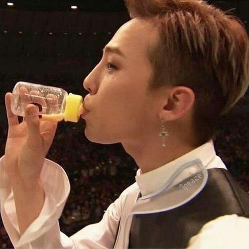 VIPjpn0818's tweet photo. じよんよりallです😍❤
🐉🐼🌞👼🔝
#twitter上にいるBIGBANGぺん全員と繋がるのが密かな夢だったりするのでとりあえずこれを見たBBペンさんはrtもしくはフォローしていただけると全力でフォローしに行きます ！ http://t.co/ZBkKNCxYq0
