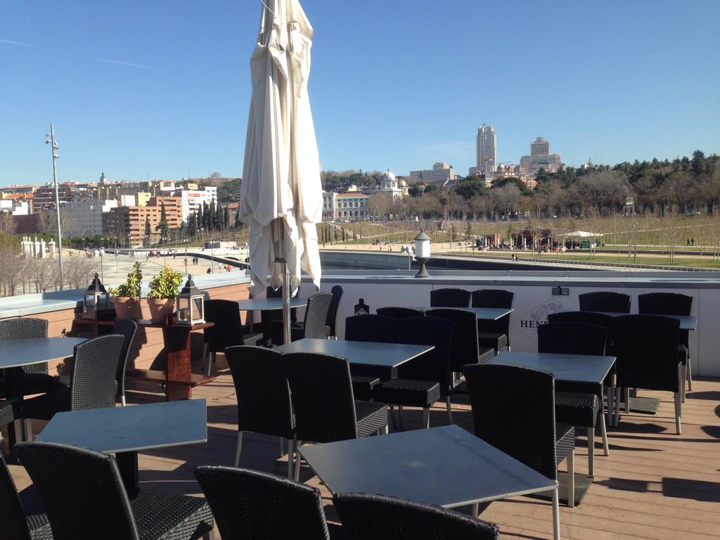cafedelriomad's tweet photo. Abierta la terraza mirador hoy sábado y mañana domingo! 24 grados!! #terrazasmadrid #cafedelriomadrid #madridrio http://t.co/5NknrCr11M