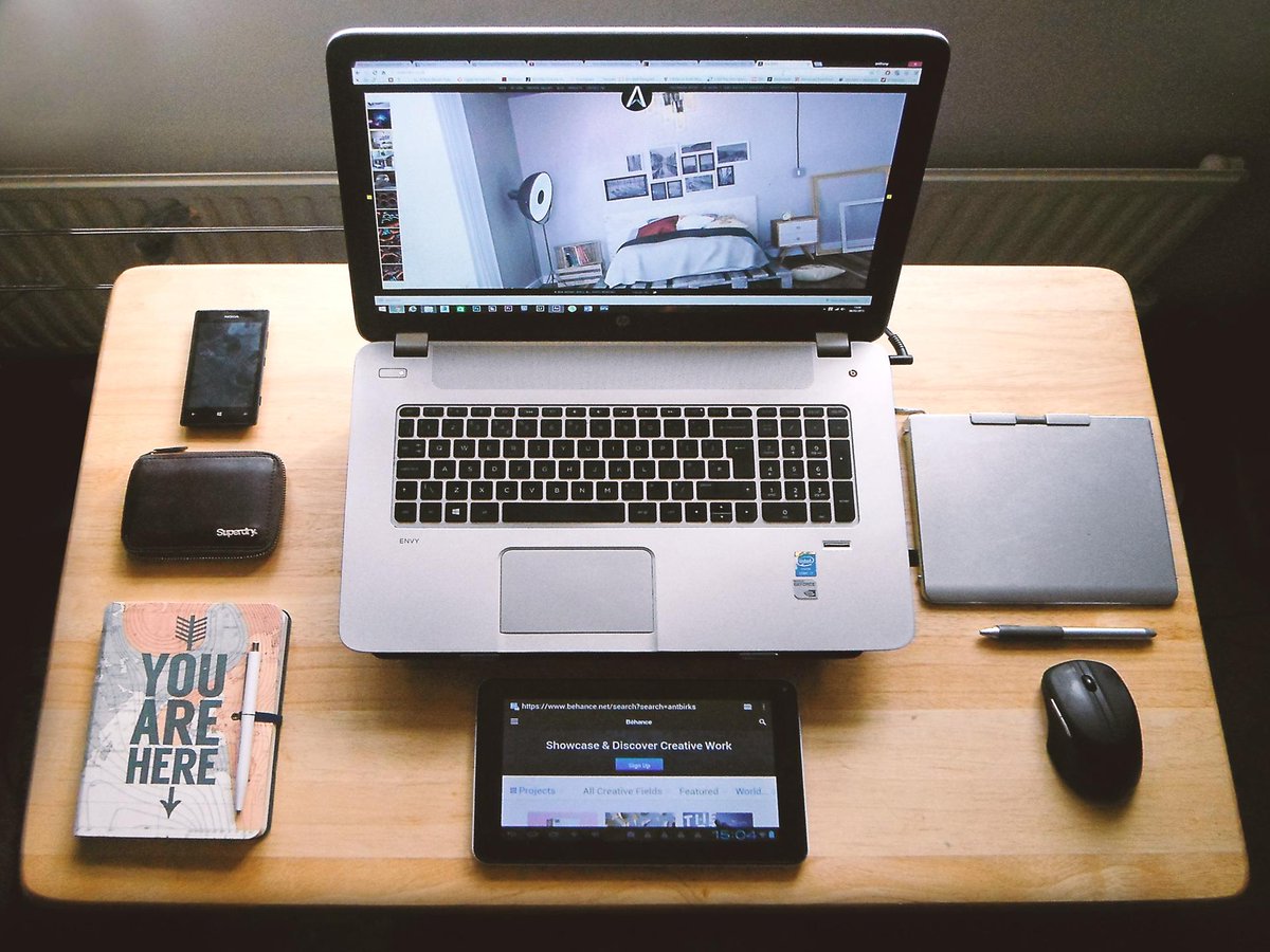 antin3d's tweet photo. Set up and ready to start working. #organised #freelancing #3dsmax #AfterEffects #3dArtist http://t.co/2cNYshbex0