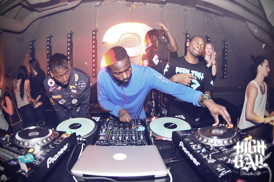 We're co-hosting a #PFW event with <a href="/MontaigneStreet/">Montaigne Street</a>. Check out this exclusive pre-party mix: hungertv.com/feature/get-kn…