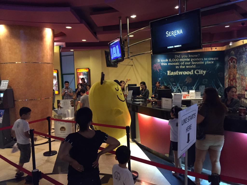 ChinkyRivas's tweet photo. The #PotatointheCity lining up to buy a movie ticket. Hmmm, what will he watch? http://t.co/1e2X9UHV2D