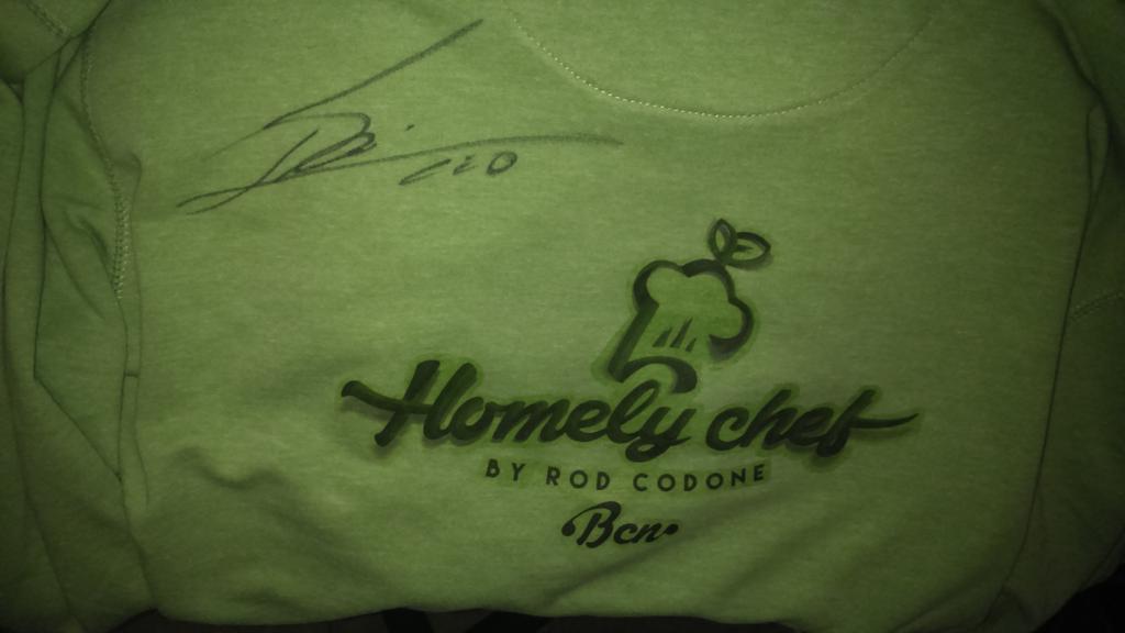 By_RodCodone's tweet image. Hemos tenido el placer de cocinar para el mejor jugador del mundo Lio Messi⚽, junto a @FilmVideoSpain, gracias!