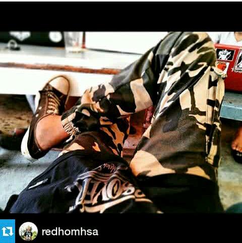 ZeevaDenimYK's tweet photo. Joggers Pants Army available all size and more colour too ^^ Fast response 7CFE4109 #ManleeyYK  #JoggerPants http://t.co/s9VDp3DNs2