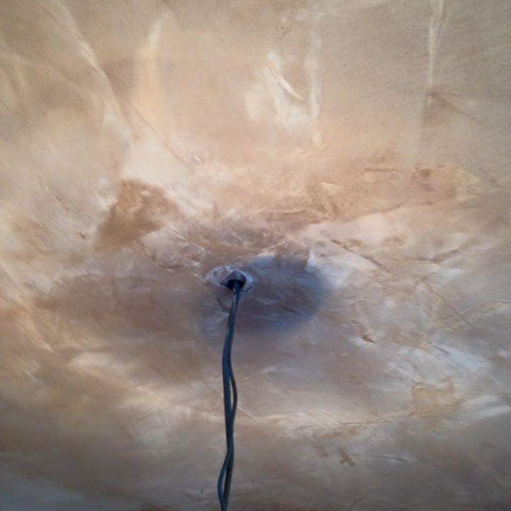 NMPlastering's tweet photo. Oh dear! Some #plastering work done by others. We have been brought in to put it right #Kirklees #iLoveHD http://t.co/9Gij7u9zsE