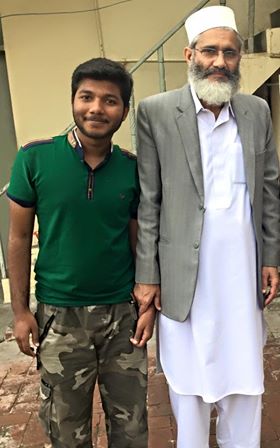 AR_Dakhil's tweet photo. #SirajUlHaq at my home with me and my Father. Really a proud moment of my life. #SenatorSirajUlHaq #JI http://t.co/27ZDf2UYym