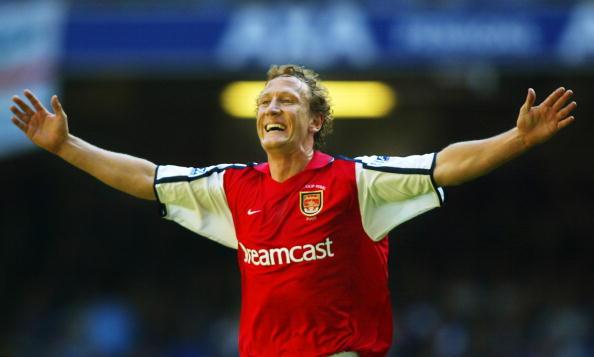 Happy Birthday, Ray Parlour!

The \Romford Pele\ turns 42 today. 

3 x Premier League
4 x FA Cup
465 x matches 