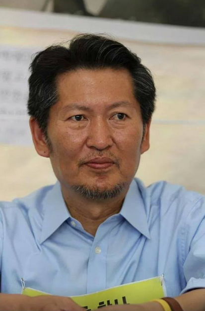 <나도 착하게 살고싶다.>
"착하기는 쉽다. 그러나 정의롭기는 어렵다."
나도 쉬운길, 편한길 착하게 살고싶다. 
그러나 정의로운 길이 비록 어려운 길이라도...
나는 그 길을 가겠다.