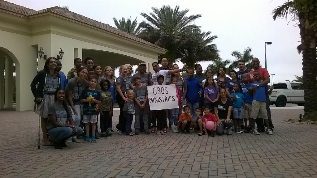 RLLevoit7's tweet image. #CROSministries #ServeTheCity @cbglades @NPPInc Ready to #Glean @dionysus78