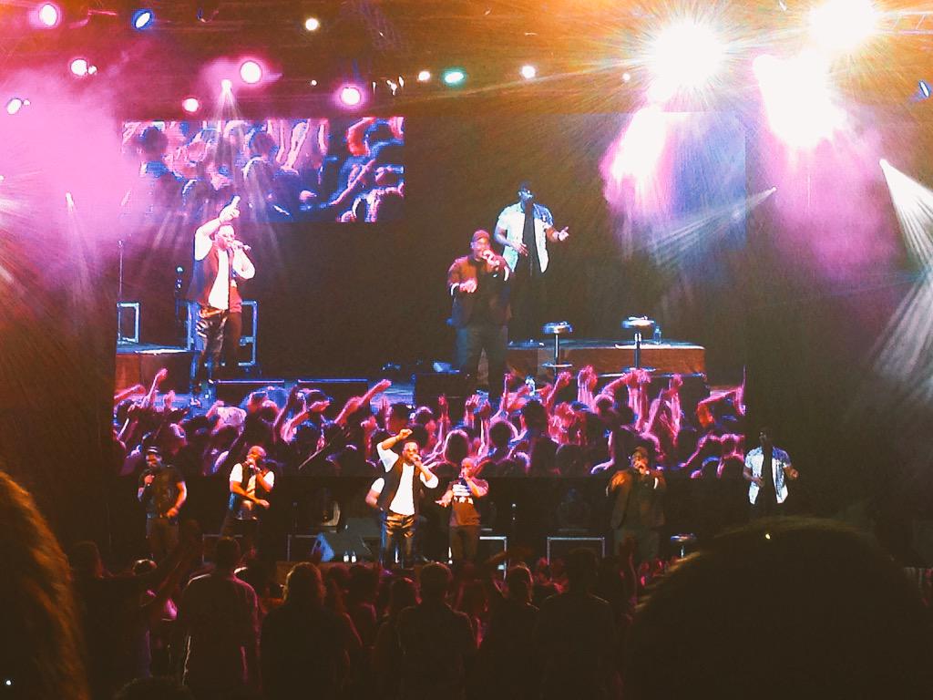 sheiladaisha's tweet photo. NATURALLY 7 IS ON THE STAGEEEE! #SingJazz2015 #yoursingapore #letsgetdramatic #letsgetspoilt http://t.co/MandXLsxS9