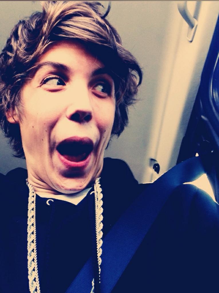 _hopines's tweet photo. Then I learned that it was a joke  #SamPottorffEngaged http://t.co/yJqfFdVSEH