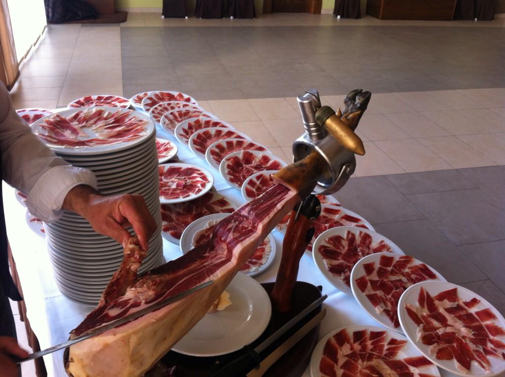 jardinesbodas's tweet photo. Hoy 7 de marzo empezamos con la primera boda de la temporada. http://t.co/ORRtjEbpJ3