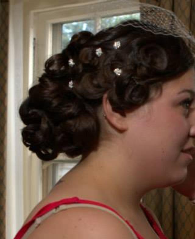 BangsHD's tweet image. Pin curls