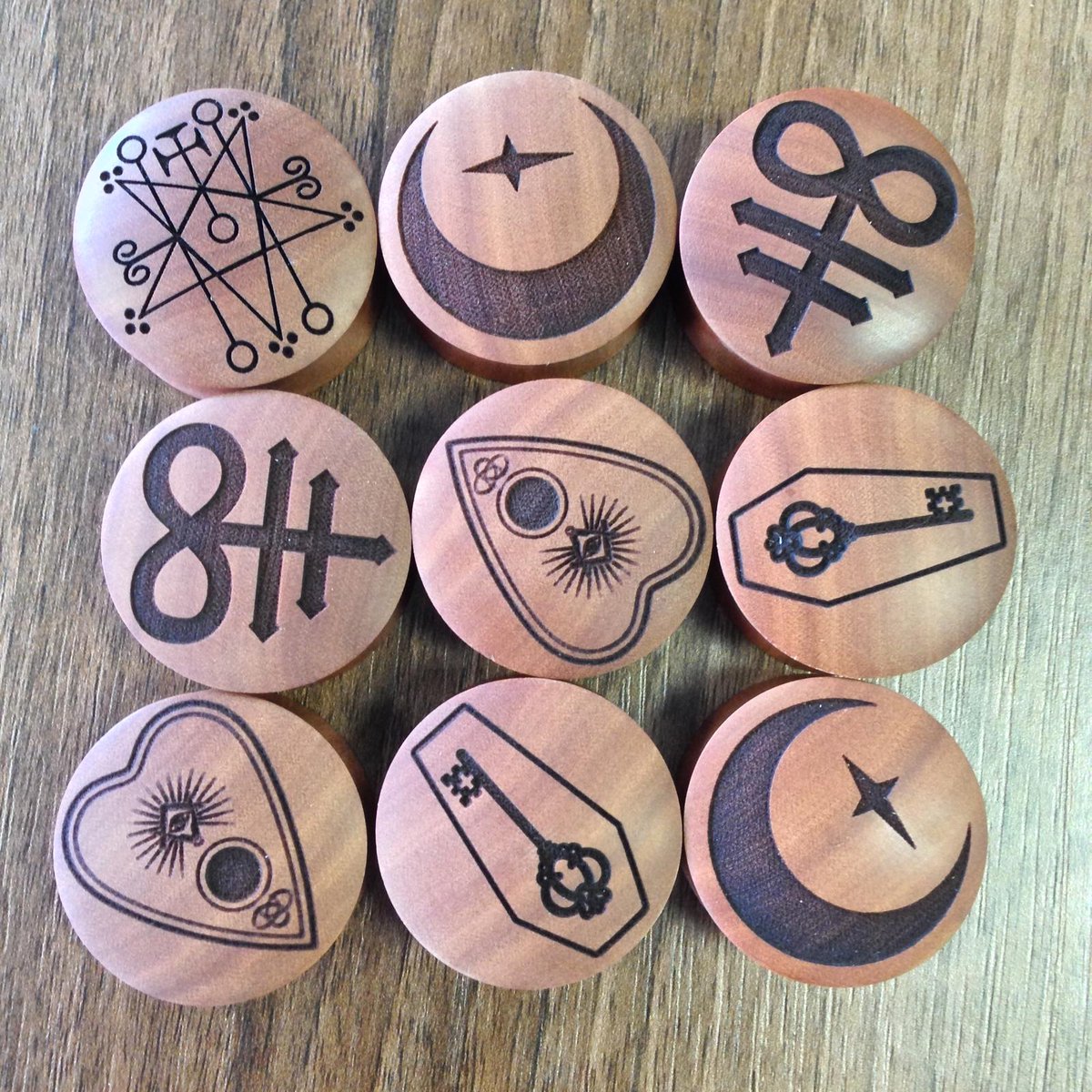 CustomPlugs's tweet image. These are some of our newest wood design plugs we released this year. They also go up to 1000mm! Treat yourself today