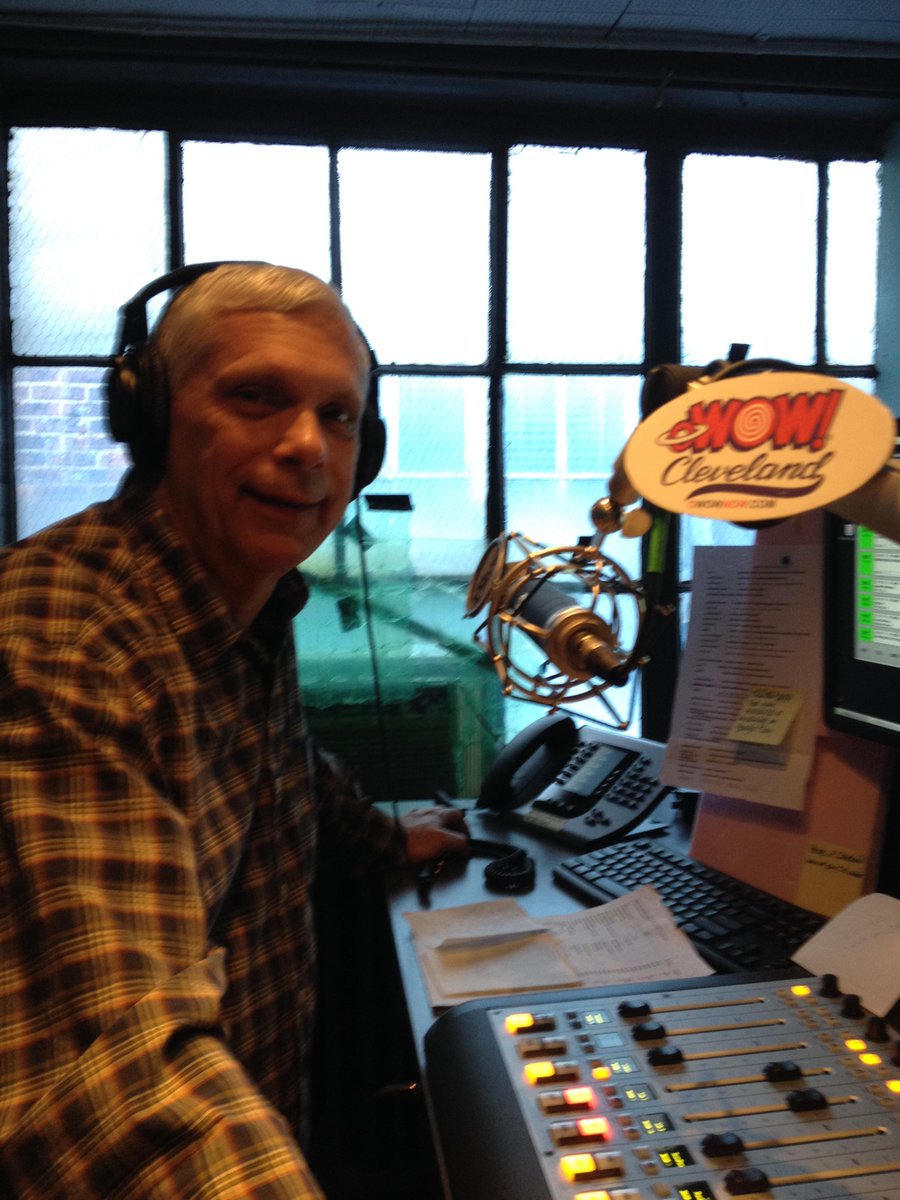 ravennamiceli's tweet photo. Steve Pappas on the air with tunes from Hozier, ZZ Ward, Arcade Fire, and more.
#oWOWRADIO http://t.co/RyUL77dVUl