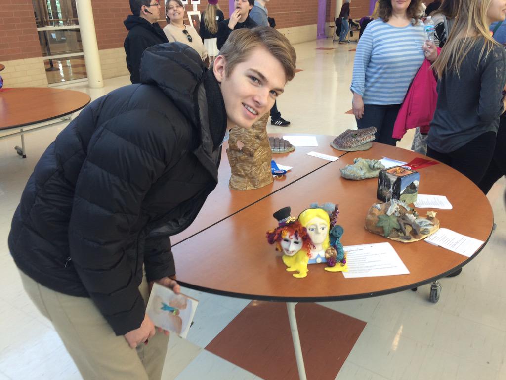 OswegoVisualArt's tweet photo. 2ndPlace!Great Job! #pantherartists http://t.co/k9wWjasbgI