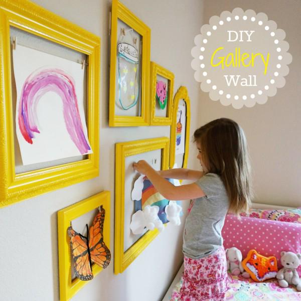 We love this idea! This DIY allows you to display all your little one's works of art >> koala.cr/1FfRSP2
