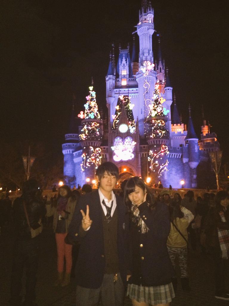 Kei Itoh りゅうきのtweetを見て ディズニーに桜と制服デートしたくなってきた 高３の秋ぶりだ 絶対今年しよ Http T Co Pbruy147wz Twitter