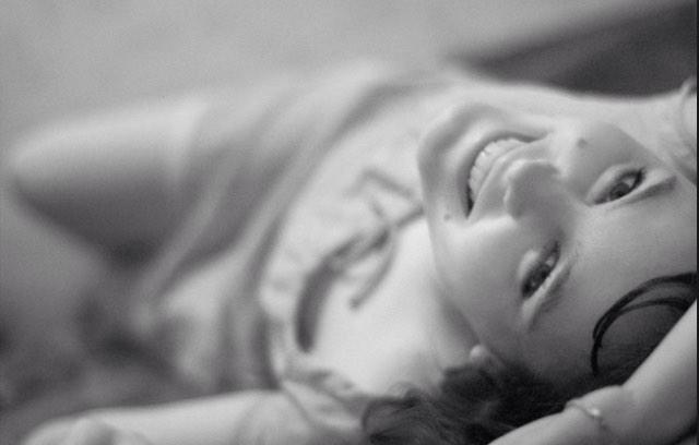 @Kink_k_ You do look happy. What happened about "has a sad" Wednesday? You must have got that hug/...