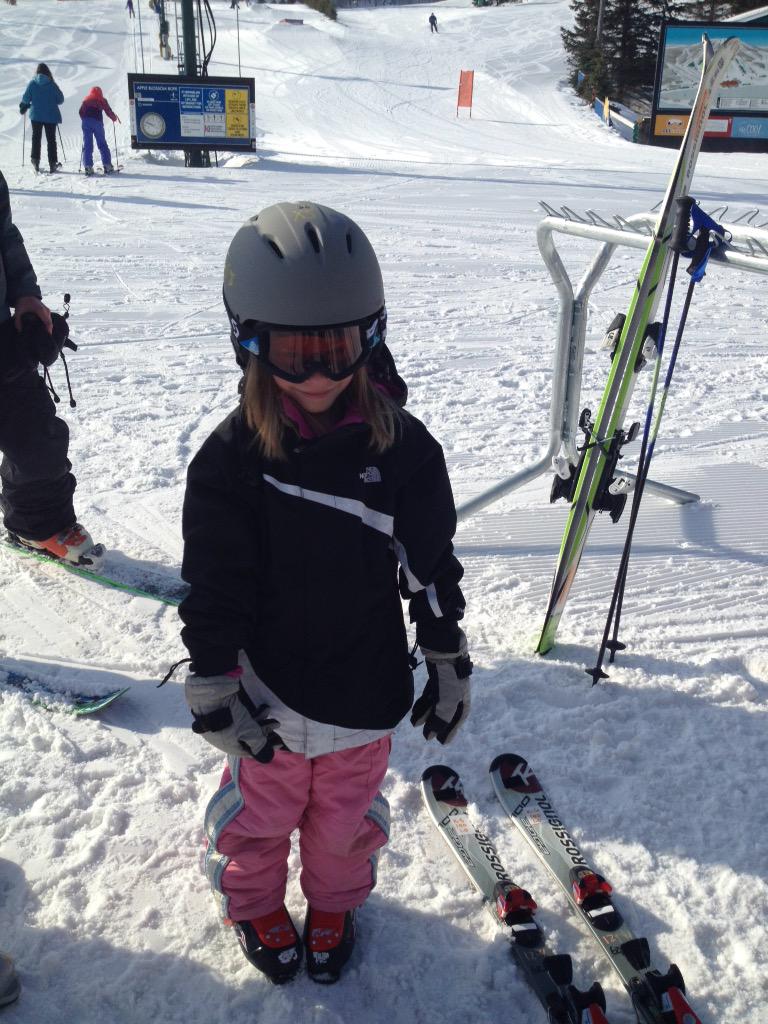 merellab's tweet photo. A little skiing @SkiBittersweet 😀☀️ http://t.co/apPlDw1a0k