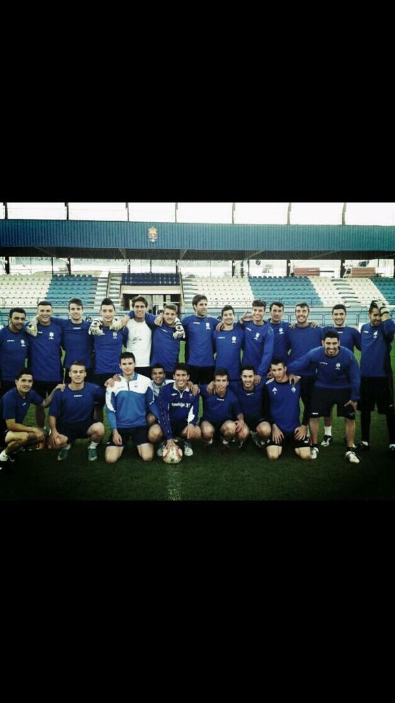 javisancas's tweet photo. Feliz cumpleaños grande,y mas grandes los momentos de todo un gran año.Que todo te vaya como te mereces,fuerte abrazo http://t.co/hfNsfLJevr