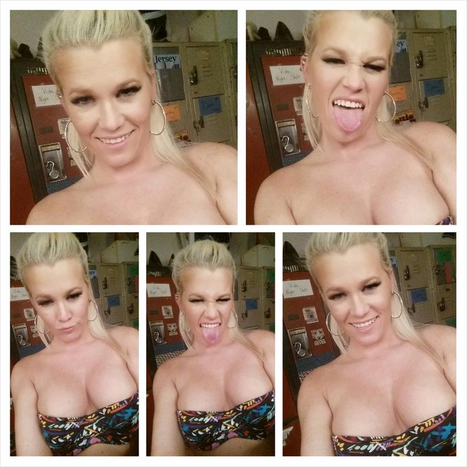Selfies for the win lol http://t.co/20TtqM2RQC